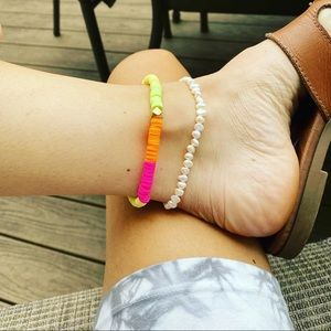 Neon & pearl stretch anklets